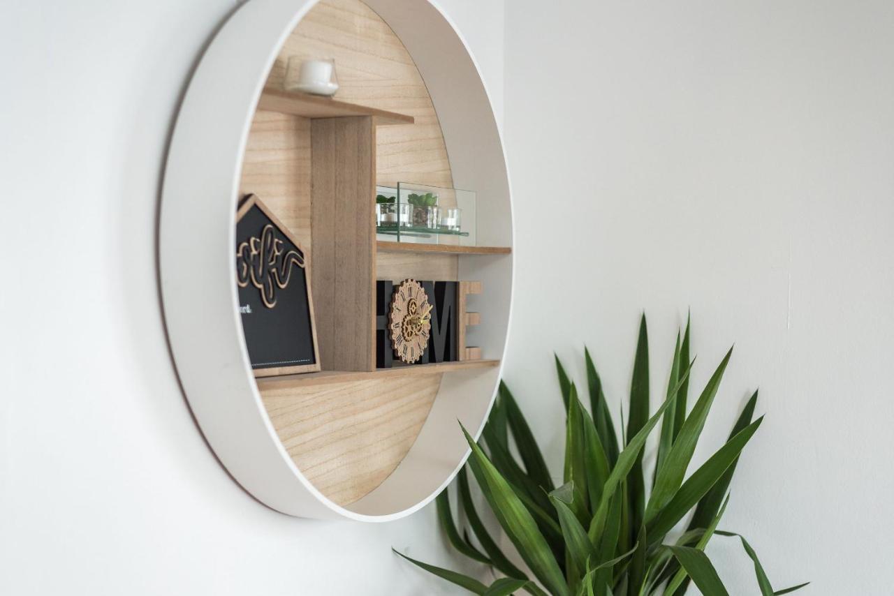 Modern Spacious 3 Bedroom City Centre Apartment - Free Parking - Private Balcony Edinburgh Dış mekan fotoğraf